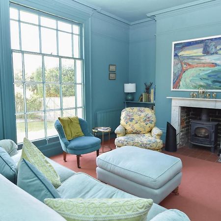Arden Villa, Sleeps 8, Moments From The Golden Sandy Beach Of Ryde ライド エクステリア 写真