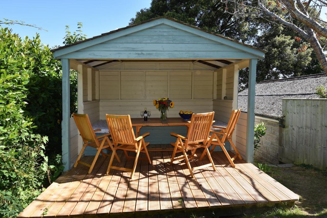 Arden Villa, Sleeps 8, Moments From The Golden Sandy Beach Of Ryde ライド エクステリア 写真