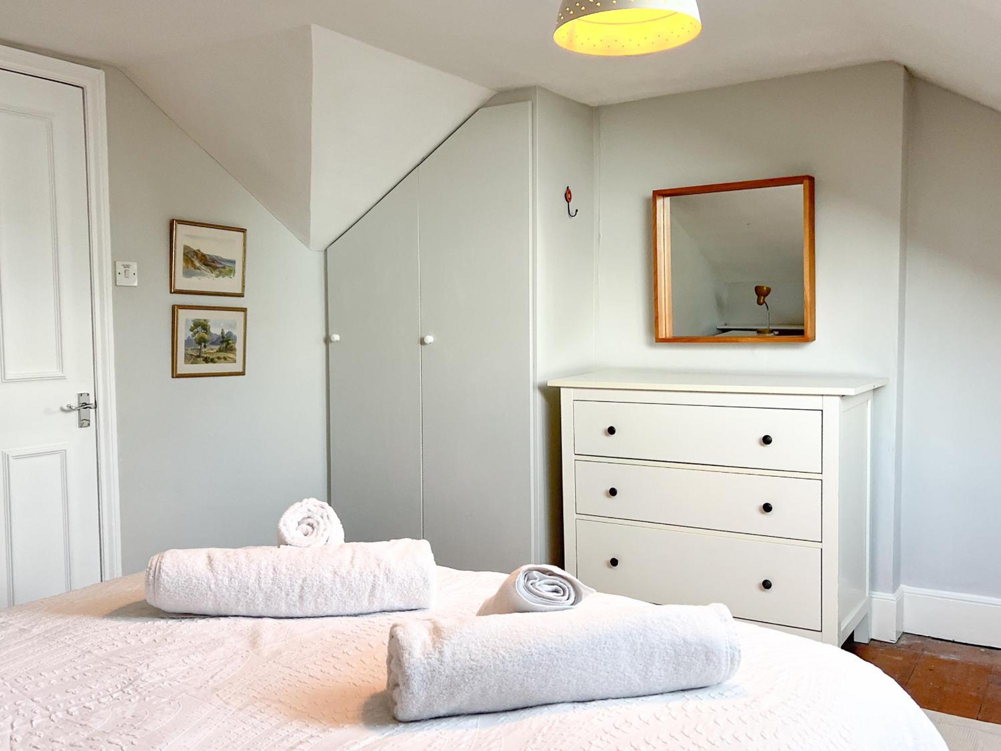Arden Villa, Sleeps 8, Moments From The Golden Sandy Beach Of Ryde ライド エクステリア 写真
